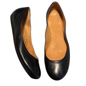 NATURALIZER Womens Black Brittany Round Toe Slip On Leather Ballet Flats 9 Wide